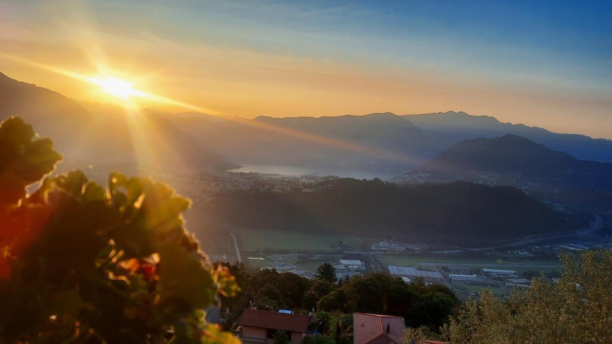Entire Apartments With Stunning View Cademario Extérieur photo